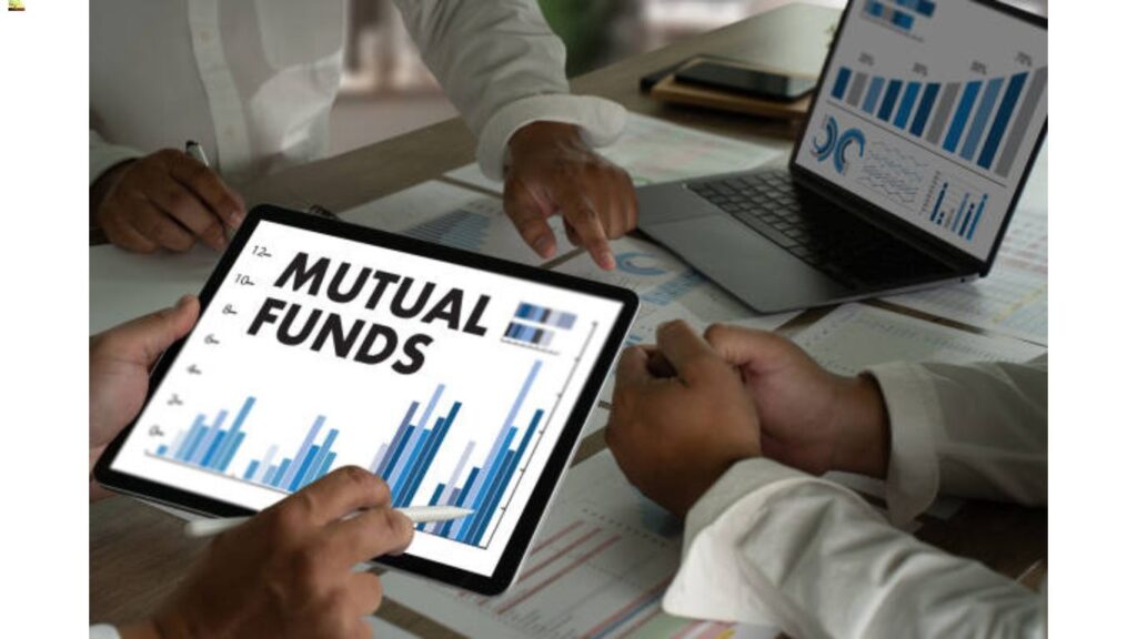 Mutual Fund में निवेश करने के फायदे (2024) | म्यूच्यूअल फंड से अमीर कैसे बने